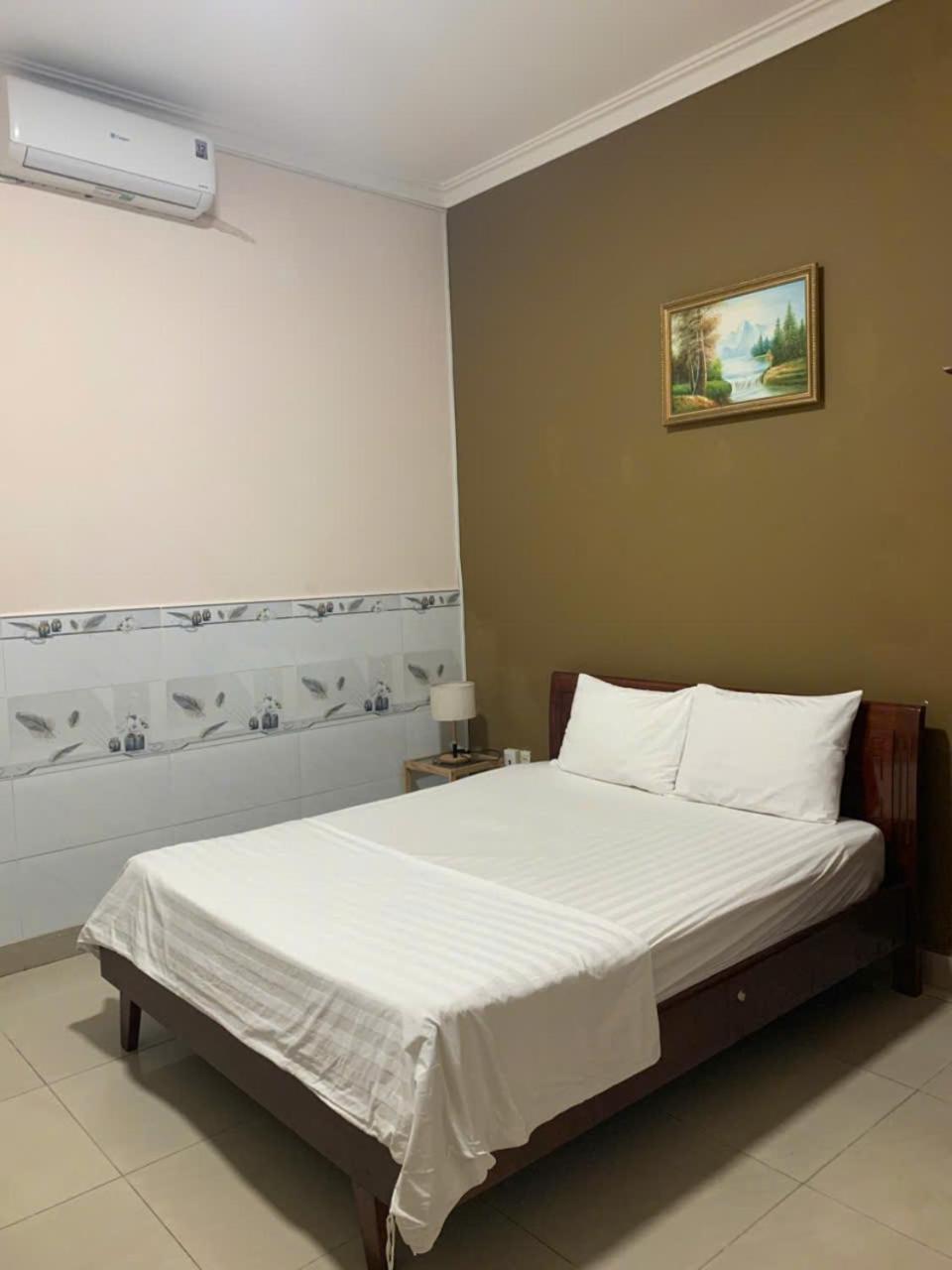 Ha Long Hotel Ho Chi Minh City Exterior photo